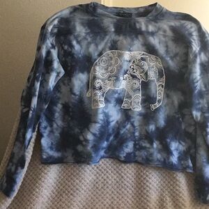 Fifth Sun Women’s XXL Crop Sweatshirt Blue Tie Dyed Baby Elephant Design
